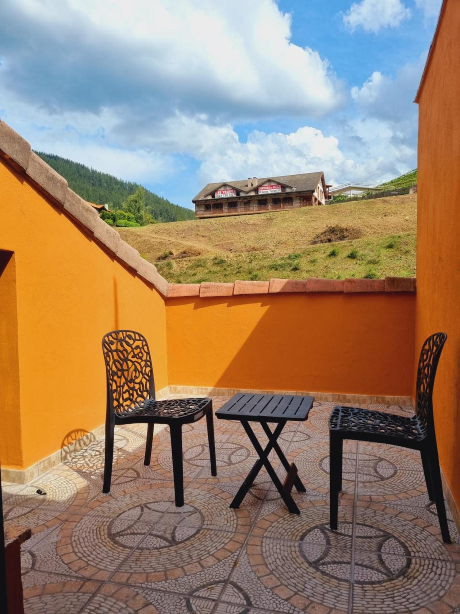Maile Apartamentos Потес Экстерьер фото